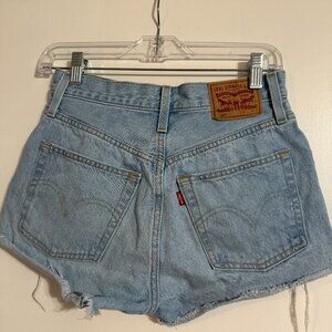 Pre-Owned Women Levi's Shorts